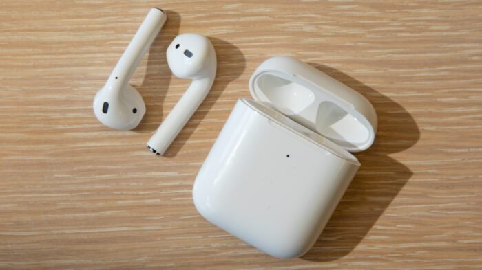 Apple Airpods 2 - Image 3