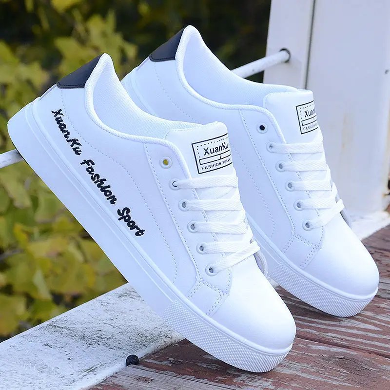 2024 Men's Sneakers Cheap Mens Shoes Comfortable Male Vulcanized Shoes Summer New Flat Shoes Fashion Versatile Tenis Masculino