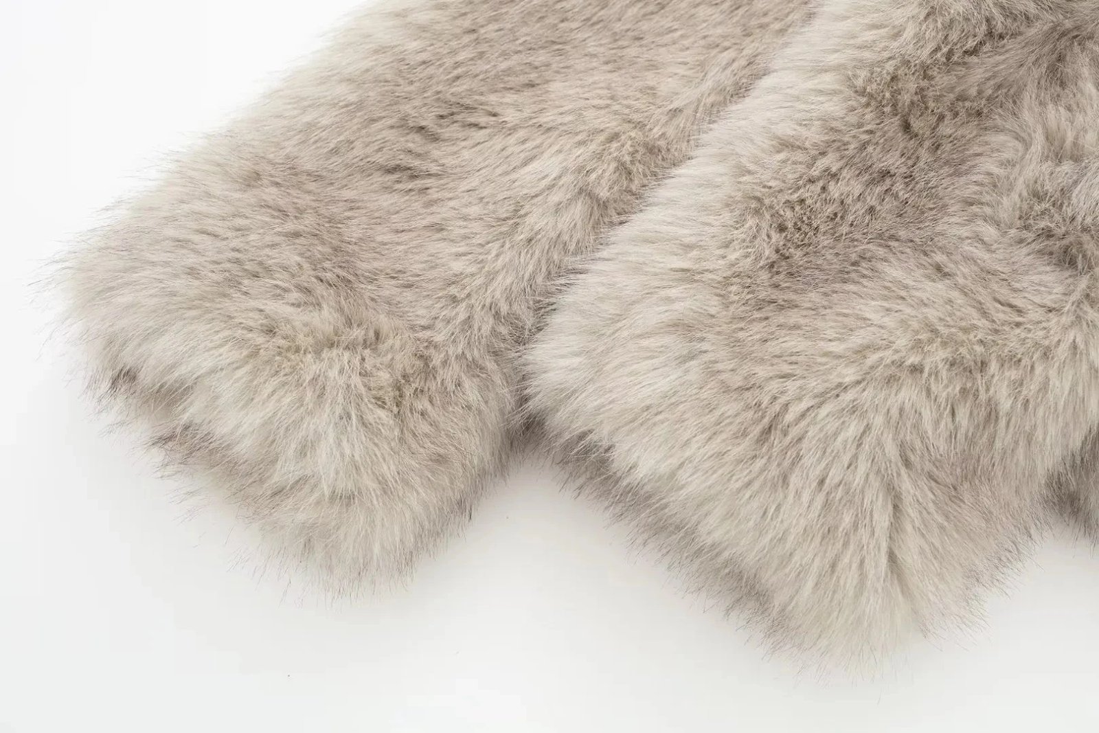 TRAF 2024 Women Fashion Cropped Faux Fur Jacket Coat Long Sleeve Front Snap-button Female Outerwear Chic Lapel Collar Thick Coat TRAF 2024 Women Fashion Cropped Faux Fur Jacket Coat Long Sleeve Front Snap-button Female Outerwear Chic Lapel Collar Thick Coat