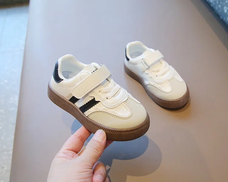 Spring Autumn Children Sport Training Shoes Boys Girls Moral Training Fashion Sneakers Kids Soft Soled Casual Shoes Skate Shoes