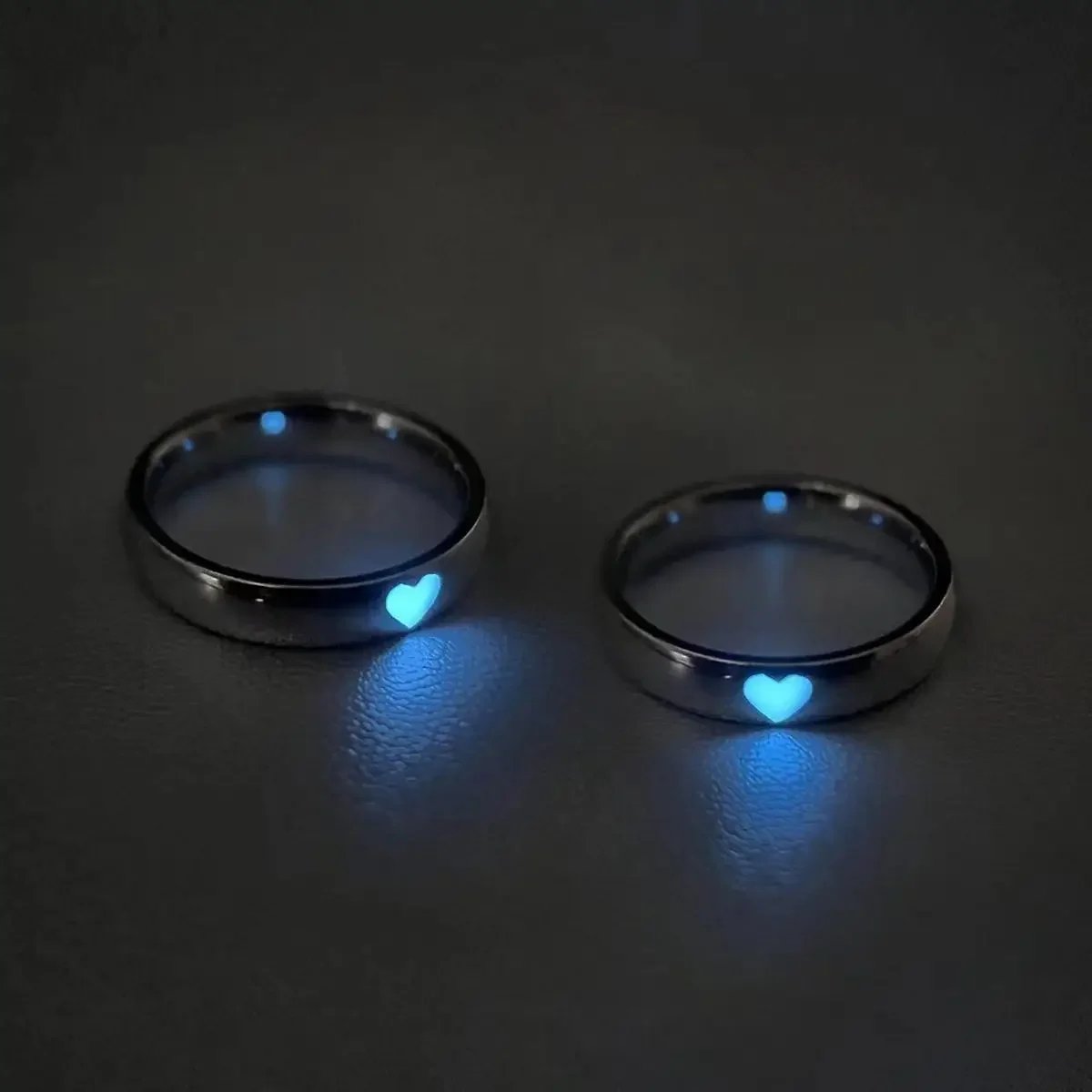 New Luminous Ring Creative Glowing in The Dark Adjustable Couple Ring Women Men Heart Rings Valentine's Day Jewelry Gifts