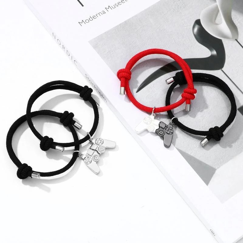 Matching Alloy Game Handle Couple Bracelet Magnet Game Machine Couple Pendant Necklace for Men and Women Valentine's Day Gift