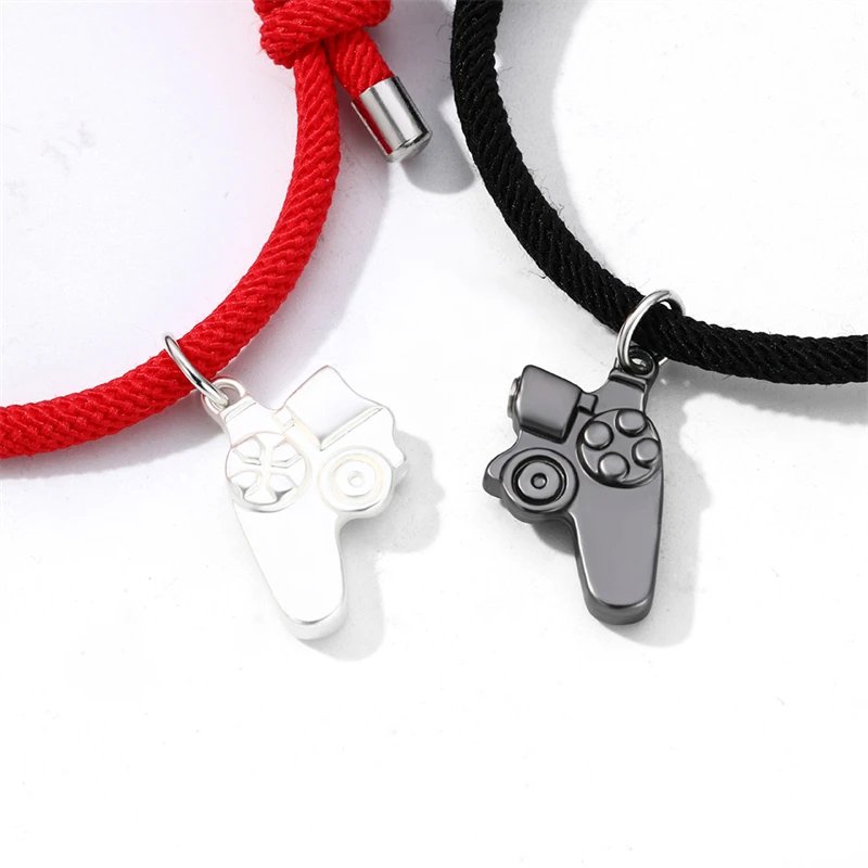 Matching Alloy Game Handle Couple Bracelet Magnet Game Machine Couple Pendant Necklace for Men and Women Valentine's Day Gift
