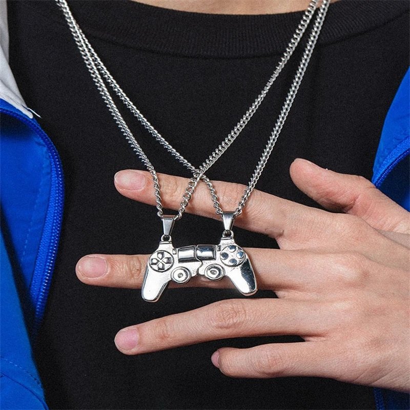 Matching Alloy Game Handle Couple Bracelet Magnet Game Machine Couple Pendant Necklace for Men and Women Valentine's Day Gift
