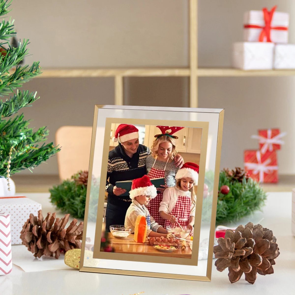 Personalized glass photo frames, custom photo frame ornaments, simple holiday gifts indoors, commemorate precious memories