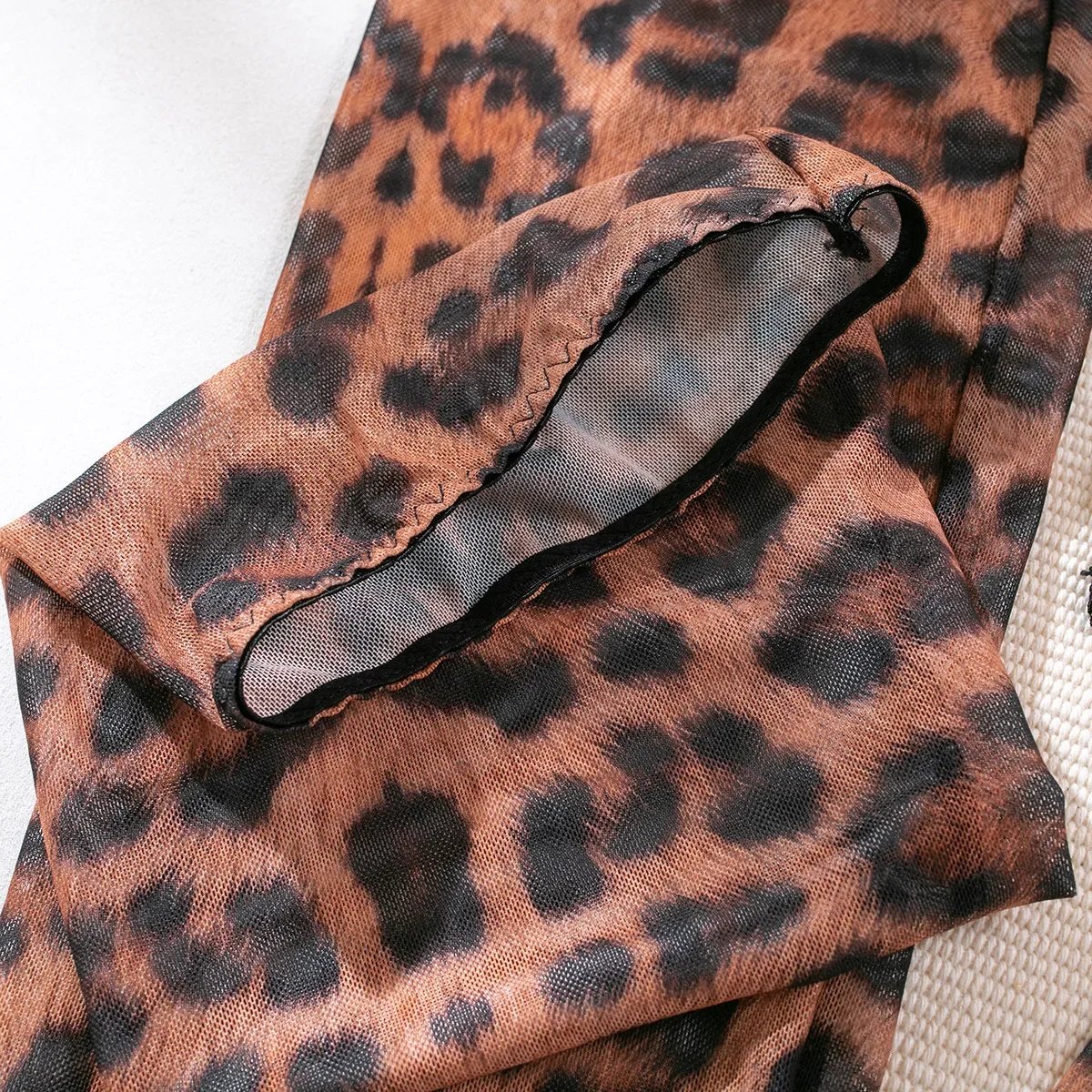 Leopard print sexy lingerie set 6-piece push-up bra and pantyhose set are exploding