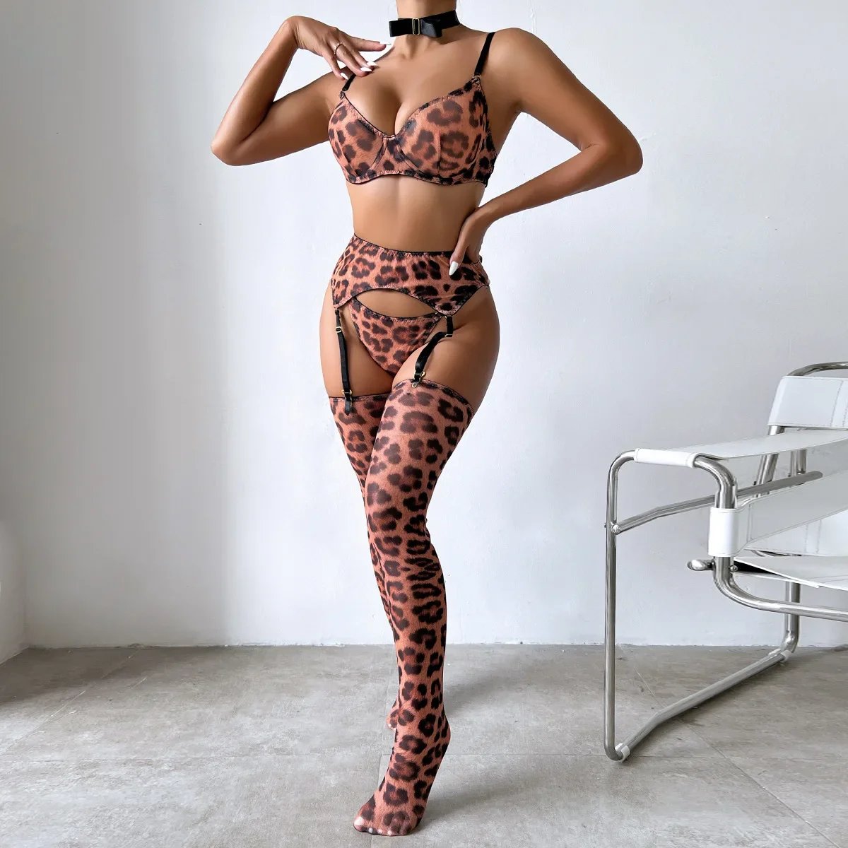Leopard print sexy lingerie set 6-piece push-up bra and pantyhose set are exploding