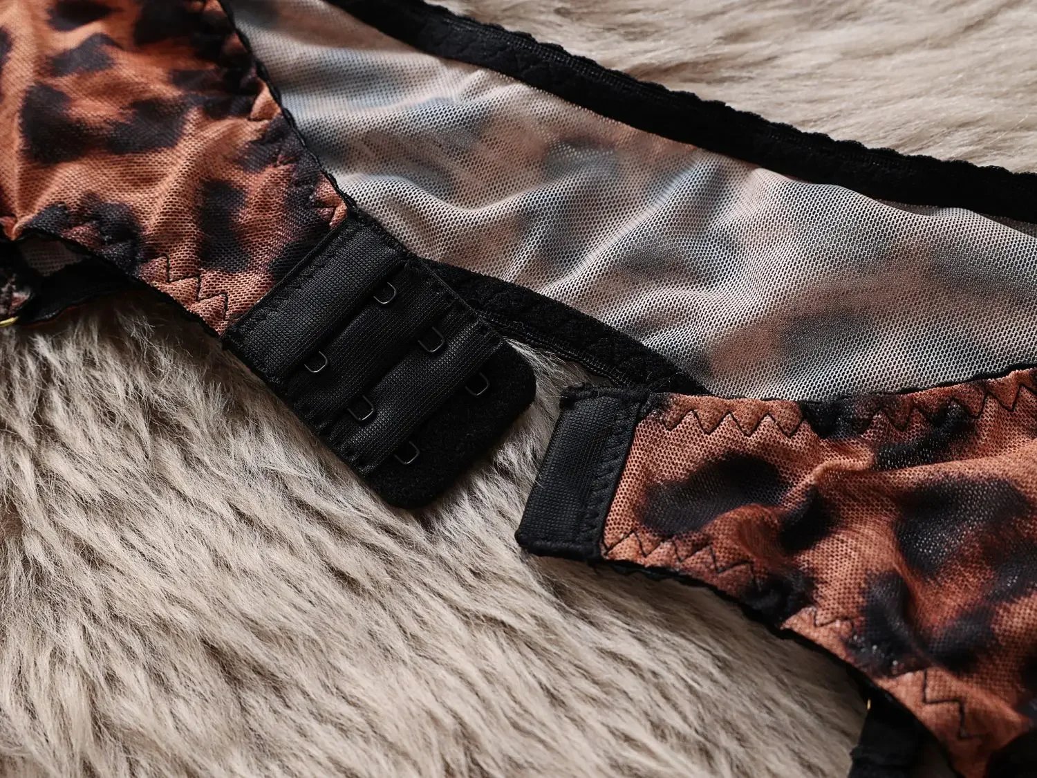 Leopard print sexy lingerie set 6-piece push-up bra and pantyhose set are exploding