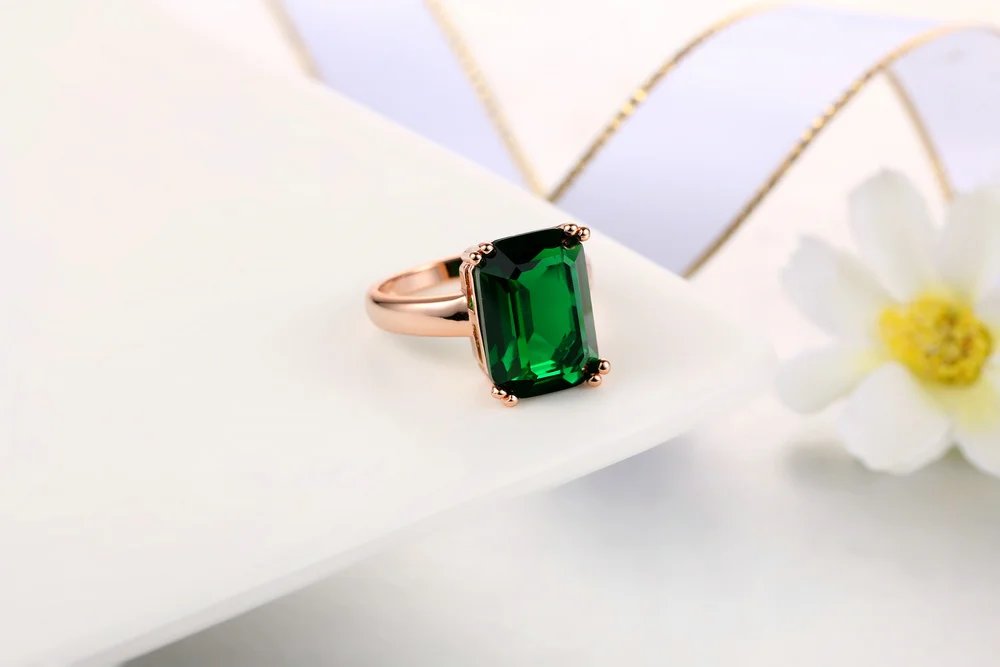Fashion Green Big Square Crystal Wedding Ring Jewelry for Women Rose Gold Color Cocktail Ring With Stone Evening Jewellry R700