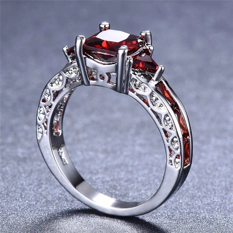 Fashion Elegant Women Silver Color Princess Square Cut Red Stone Engagement Wedding Rings for Women Jewelry Gift