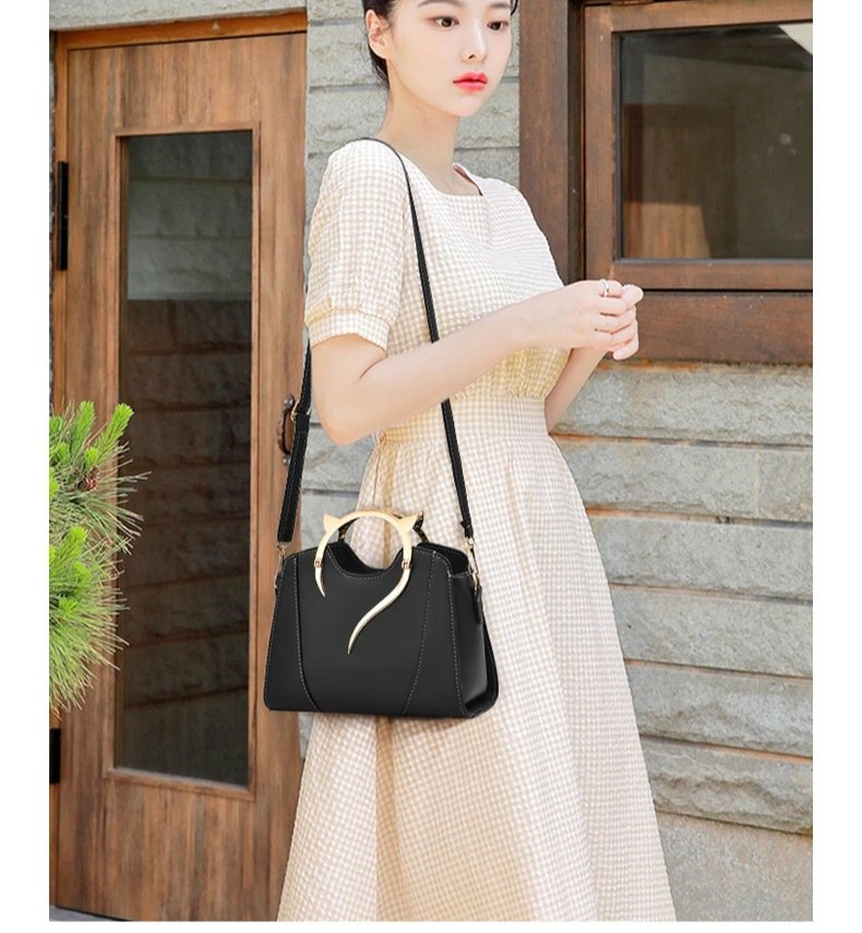 Fashion Leather Shoulder Bag Chain Purse for Women Small Purse Crossbody Bags Women Trendy Underarm Bag Square Satchel Handbag
