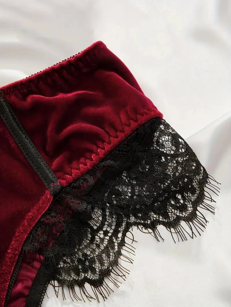 2-Piece Flocked Bra And Panty set For Women, Matching Lace Underwired Bra Set, Hollow Design At The Back Of The Pants, Soft And