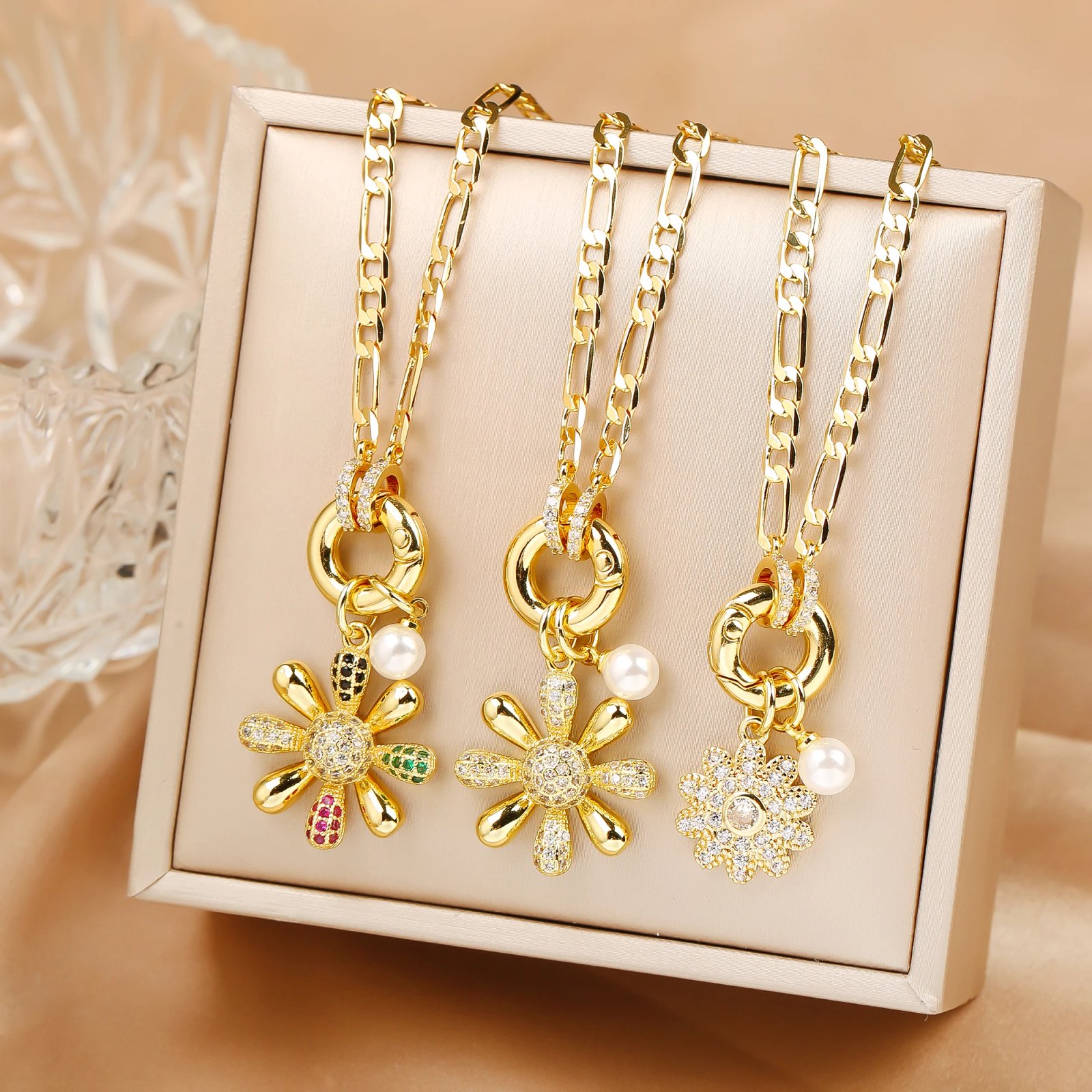 New Arrival Luxury Botanical Flower Sunflower Zirconia Pendant Necklace Glamorous for Woman Girl New Trend Neck Jewelry Gift New Arrival Luxury Botanical Flower Sunflower Zirconia Pendant Necklace Glamorous for Woman Girl New Trend Neck Jewelry Gift