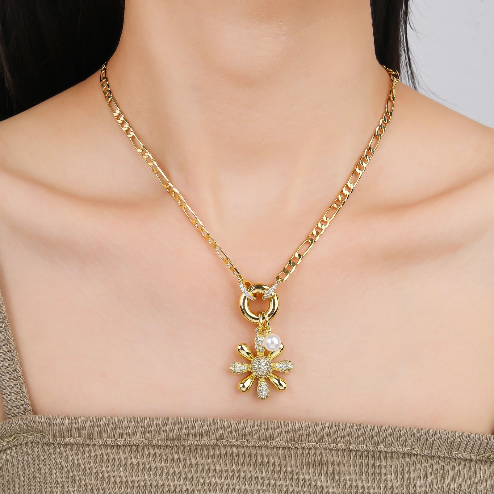 New Arrival Luxury Botanical Flower Sunflower Zirconia Pendant Necklace Glamorous for Woman Girl New Trend Neck Jewelry Gift New Arrival Luxury Botanical Flower Sunflower Zirconia Pendant Necklace Glamorous for Woman Girl New Trend Neck Jewelry Gift