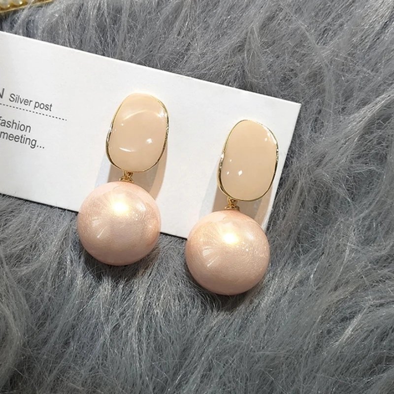 Pink White Pearl Dangle Earrings for Women Black Geometric Acrylic Round Ball Pendants Famale Drop Earrings Elegant Ear Jewelry Pink White Pearl Dangle Earrings for Women Black Geometric Acrylic Round Ball Pendants Famale Drop Earrings Elegant Ear Jewelry