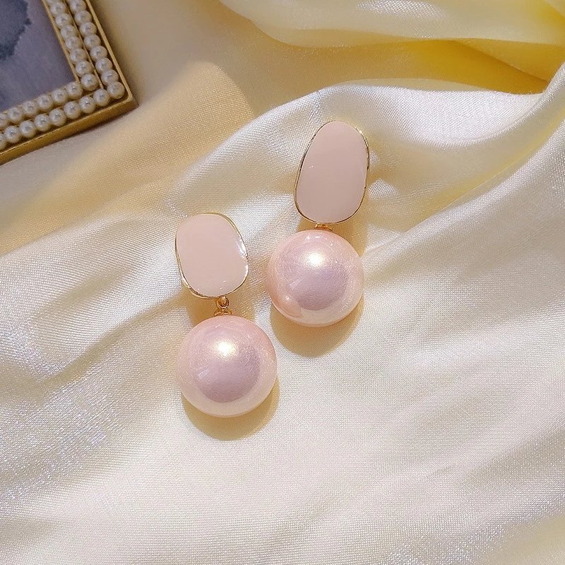 Pink White Pearl Dangle Earrings for Women Black Geometric Acrylic Round Ball Pendants Famale Drop Earrings Elegant Ear Jewelry Pink White Pearl Dangle Earrings for Women Black Geometric Acrylic Round Ball Pendants Famale Drop Earrings Elegant Ear Jewelry