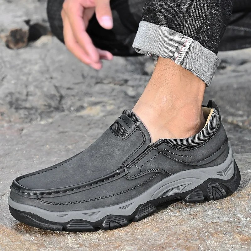 Men'S Shoes Slip-On Leather Shoe Soft Lightweight Non-Slip Soles Retro Casual 2025 New Outdoor Men'S Loafers