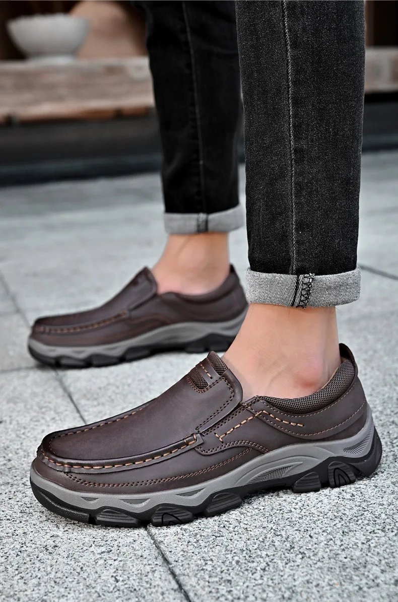 Men'S Shoes Slip-On Leather Shoe Soft Lightweight Non-Slip Soles Retro Casual 2025 New Outdoor Men'S Loafers
