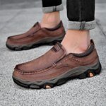 Men'S Shoes Slip-On Leather Shoe Soft Lightweight Non-Slip Soles Retro Casual 2025 New Outdoor Men'S Loafers