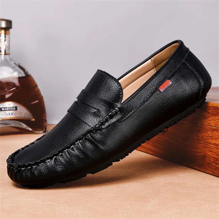 British Style Casual Leather Men Shoes Fashion Trendy Slip on Formal Loafers Outdoor Driving Soft Bottom Shoes Comfy Lazy Shoes