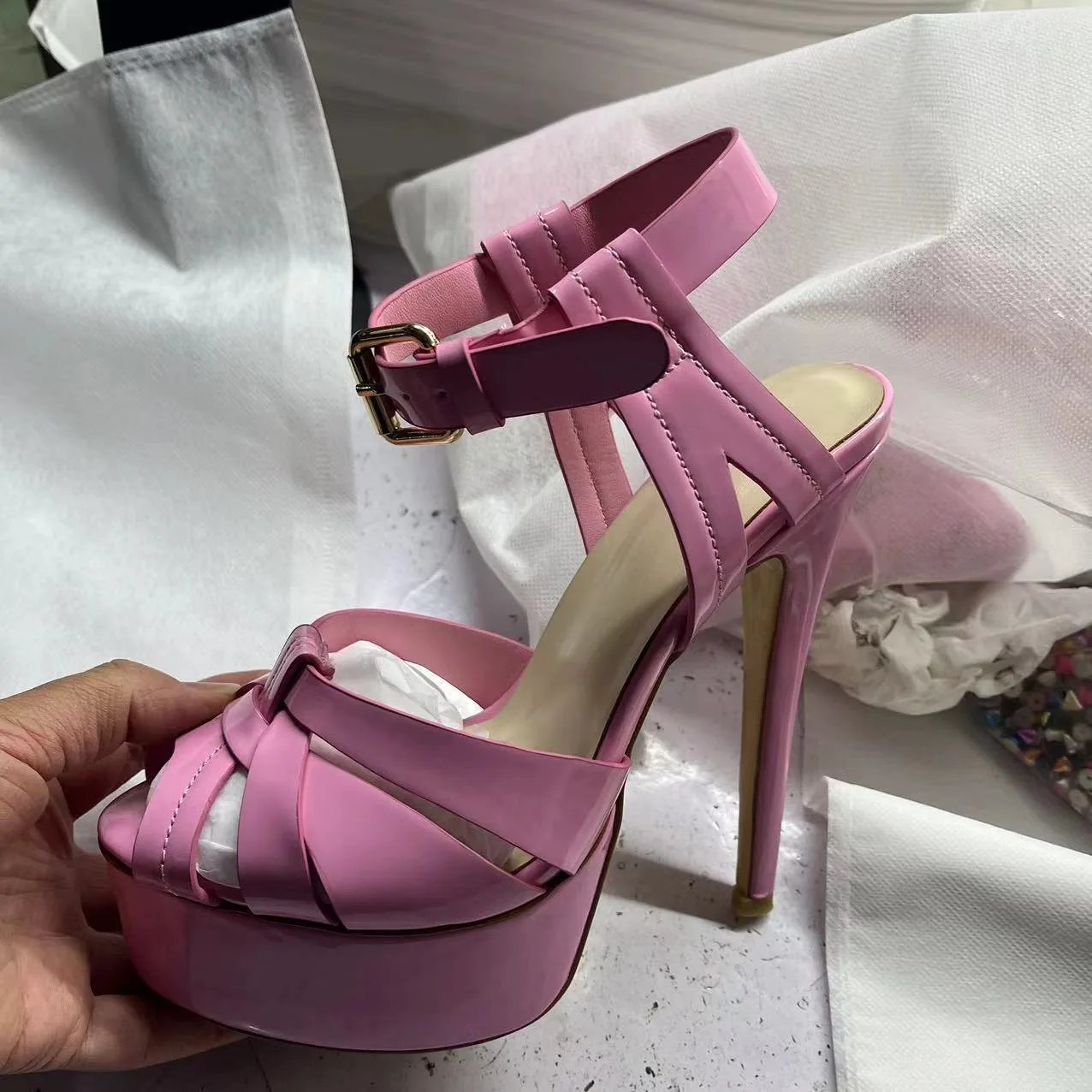 European and American Women's Round Headed Fashion, High Heels, Waterproof Platform, Banquet, One Button Sandals with Buckle