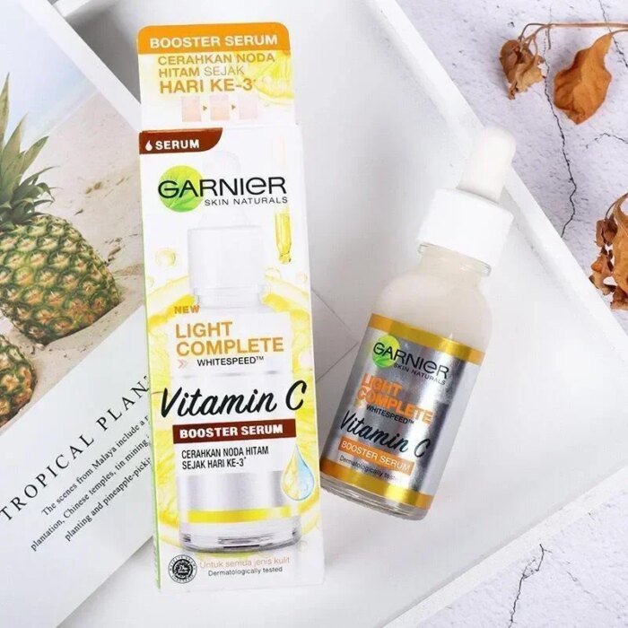 Garnier Bright Complete 30x Vitamin C Niacinamide Booster Serum Whitening Skin Tone Essence Fade Acne Mark Beauty Products 30ml - Image 1