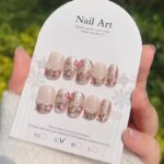 10Pcs/Set Press On Acyrlic Ice Cat's Eye Handmade Fake Nails Short/Medium Almond 3D Mirror Flower Pearls Decor Nude French Nails - Image 3