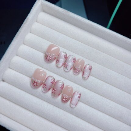 10Pcs/Set Press On Acyrlic Ice Cat's Eye Handmade Fake Nails Short/Medium Almond 3D Mirror Flower Pearls Decor Nude French Nails
