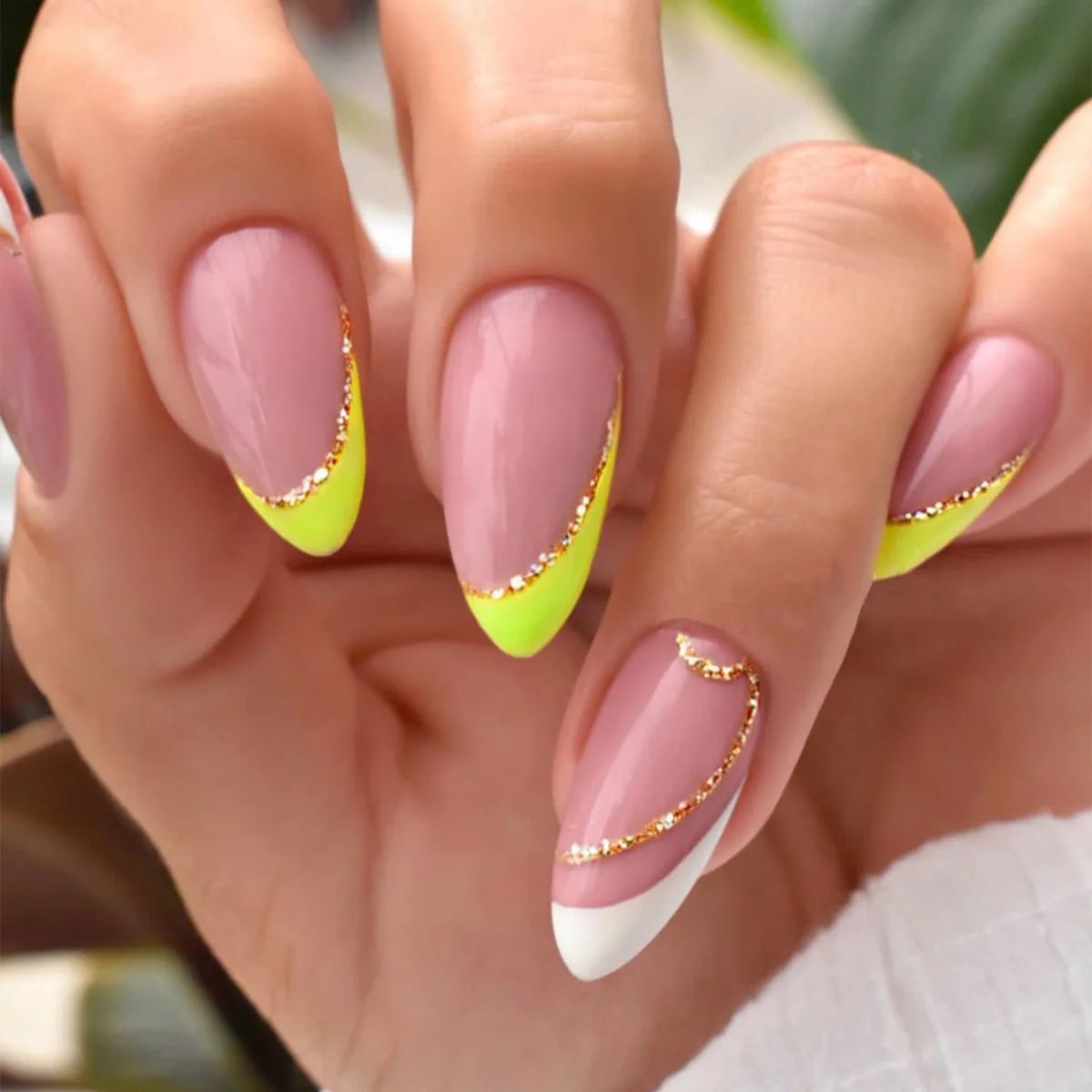 24pcs French False Nails Almond Head Summer Style Glitter Design Fake Nail Patch Full Cover Wearable Women Press on Nail Tips 24pcs French False Nails Almond Head Summer Style Glitter Design Fake Nail Patch Full Cover Wearable Women Press on Nail Tips