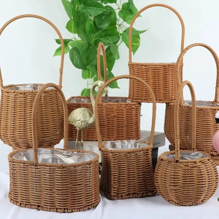 Willow Rattan Bride Flower Basket Picnic Container Hand-Woven Picnic Weaving Basket with Handle Sundries Organizer - Image 1