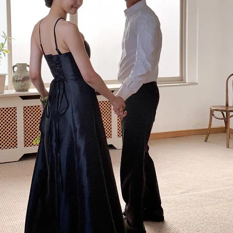 Newest A-line Wedding Dress Elegant Floor-length Sleeveless Party Dress Sweet Bow Halter Simple Stain Bridal Dresses Customized