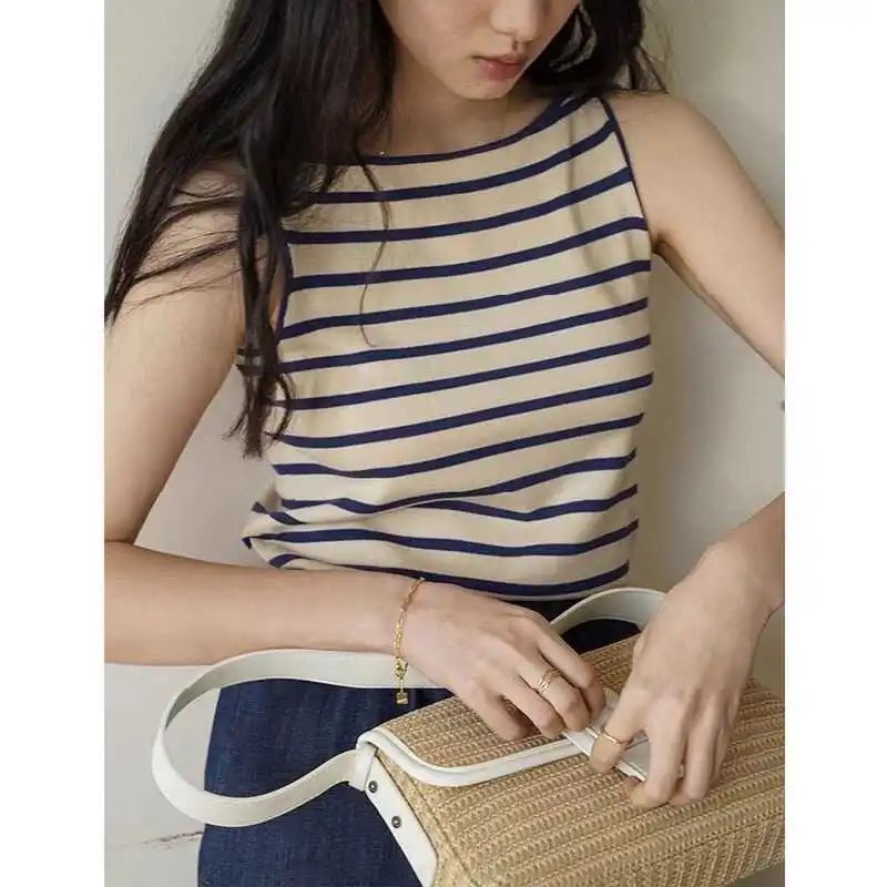 Apricot blue strips